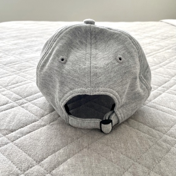 RAIDERS New Era 9TWENTY Adjustable Women’s Hat - Picture 4 of 5